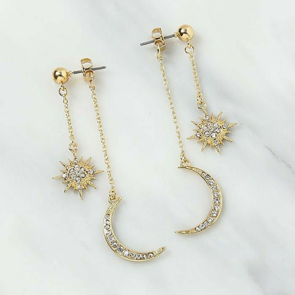 Unique Design//Moon and Star Drop Earrings - Picture 3 of 3